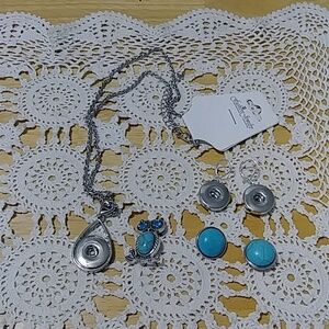 Snap Jewelry - Turquoise and silver necklace, earrings and snap buttons